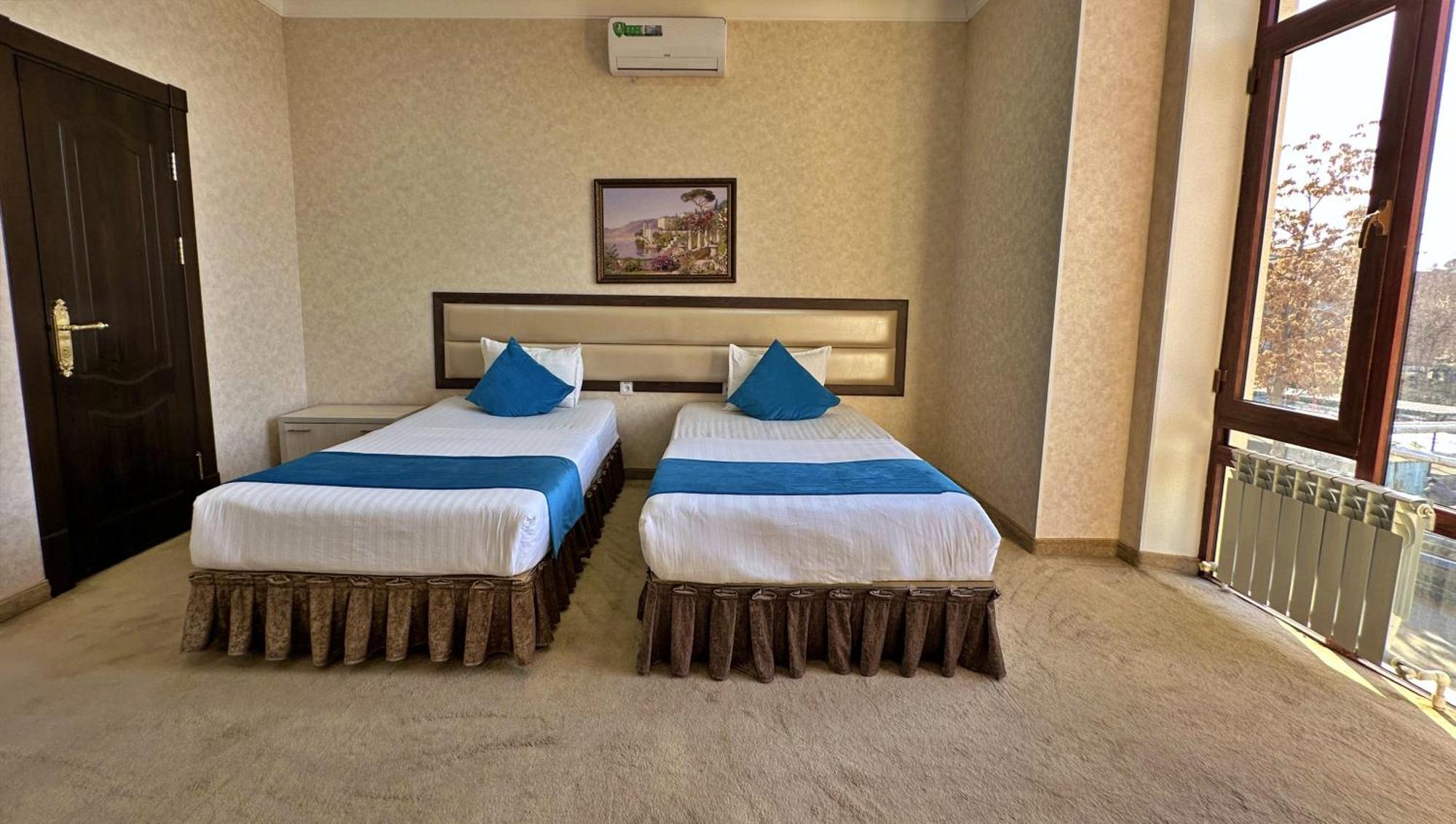 Hotel Globus Tashkent Exterior foto